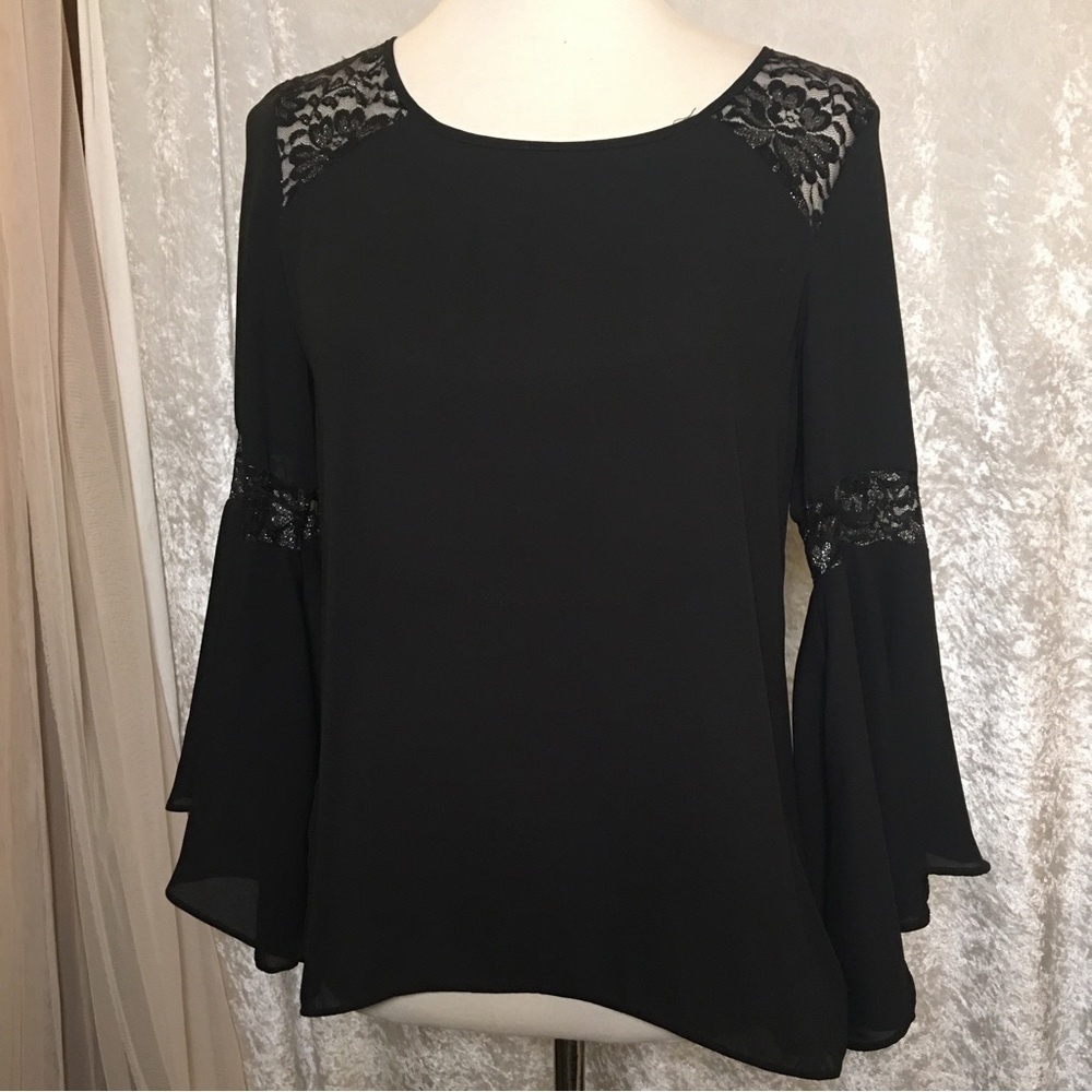 By&By Blouse with fluted sleeves and silver Black Lace Size Small